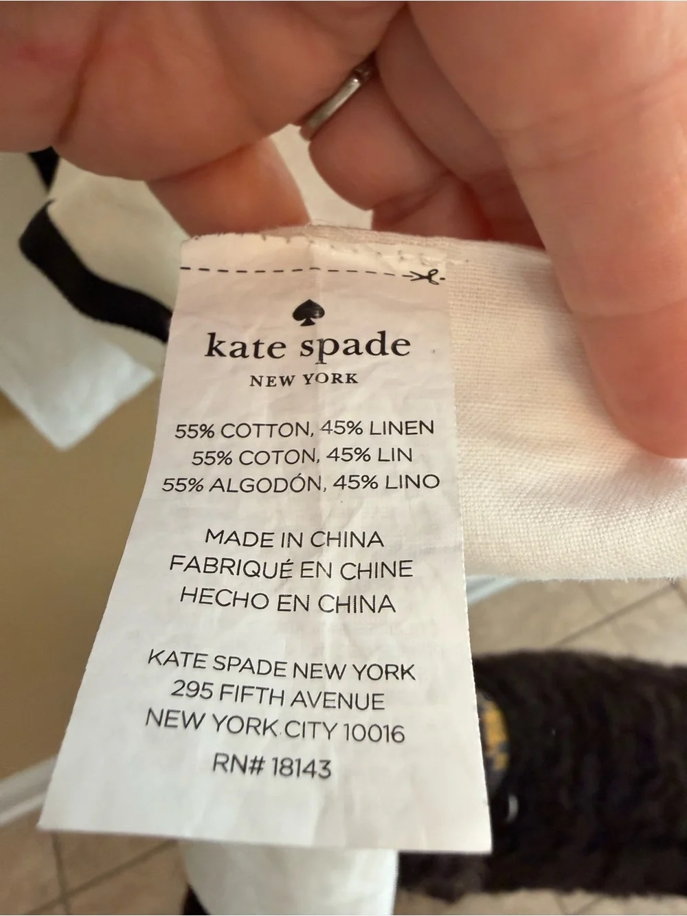 kate spade White and Black Trim table cloth 65 x 52